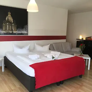 Altstadtperle Apartments & Studios Апартаменты Дрезден