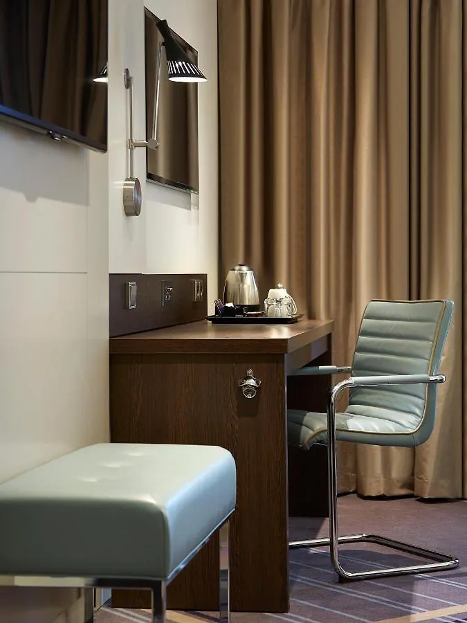 AZIMUT Hotel Colonia 3*,