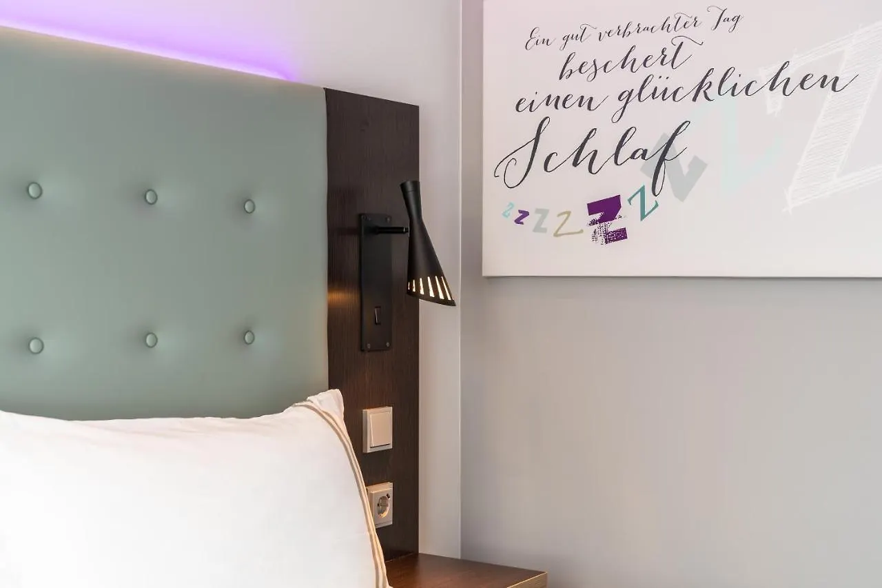 Premier Inn Koln City Mediapark Szálloda Köln
