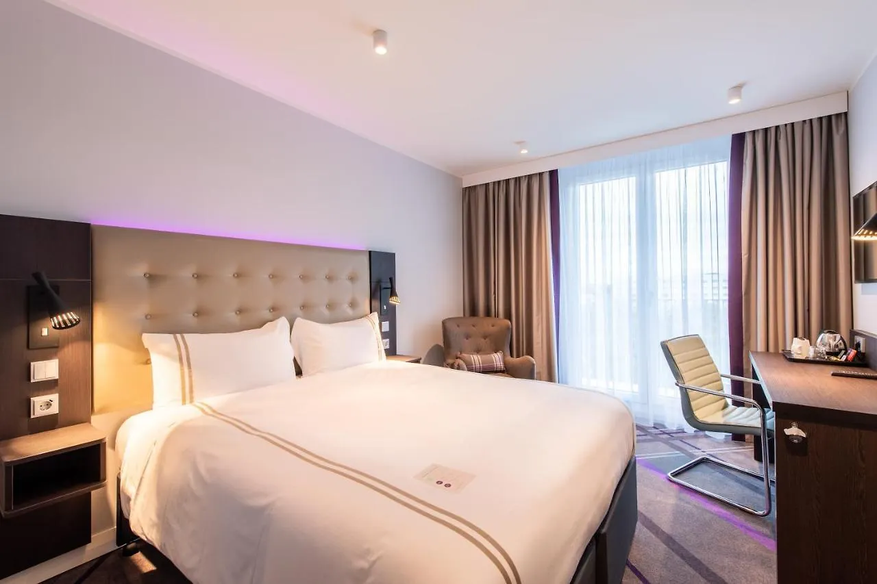 AZIMUT Hotel Colonia 3*,