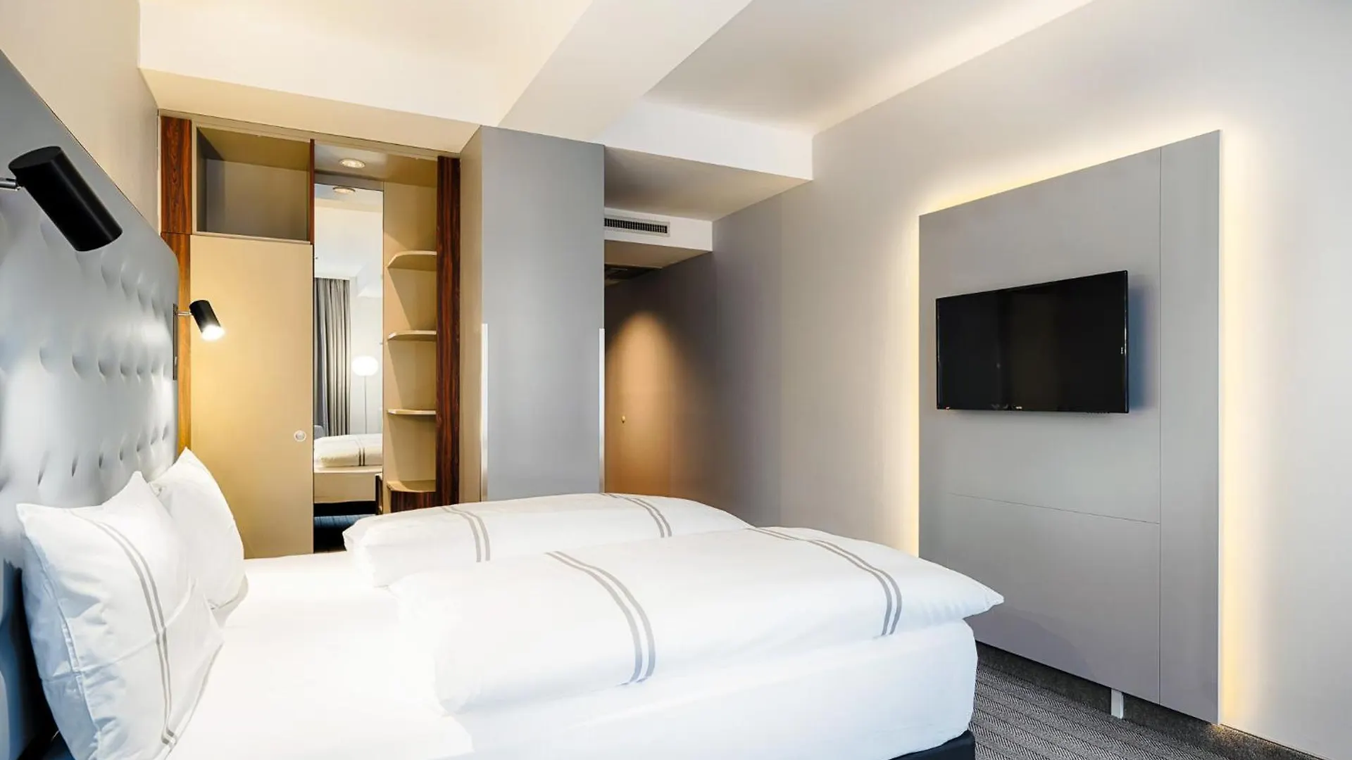 Premier Inn Koln City Mediapark 3*, Кёльн Германия