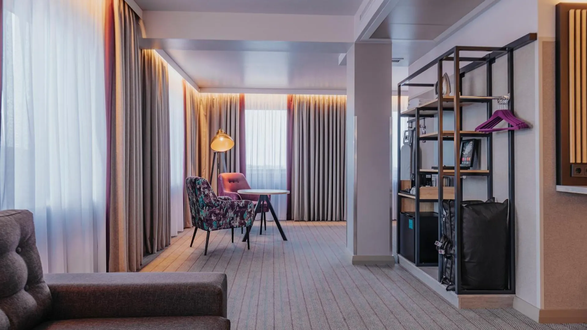 Premier Inn Koln City Mediapark Отель