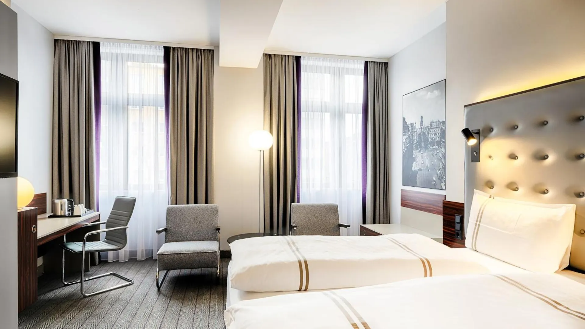 Premier Inn Koln City Mediapark 3*, Кёльн